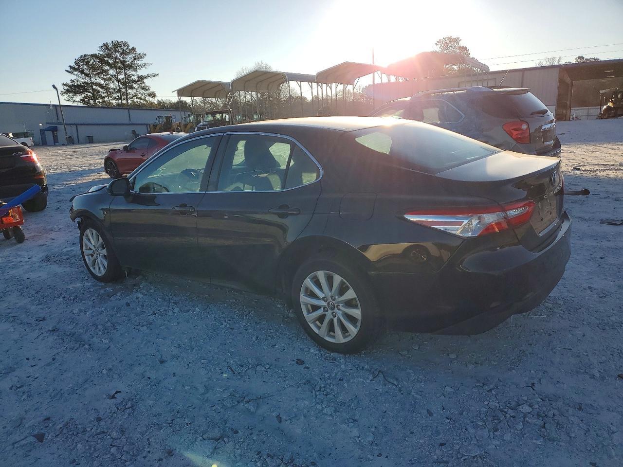 2018 TOYOTA CAMRY
