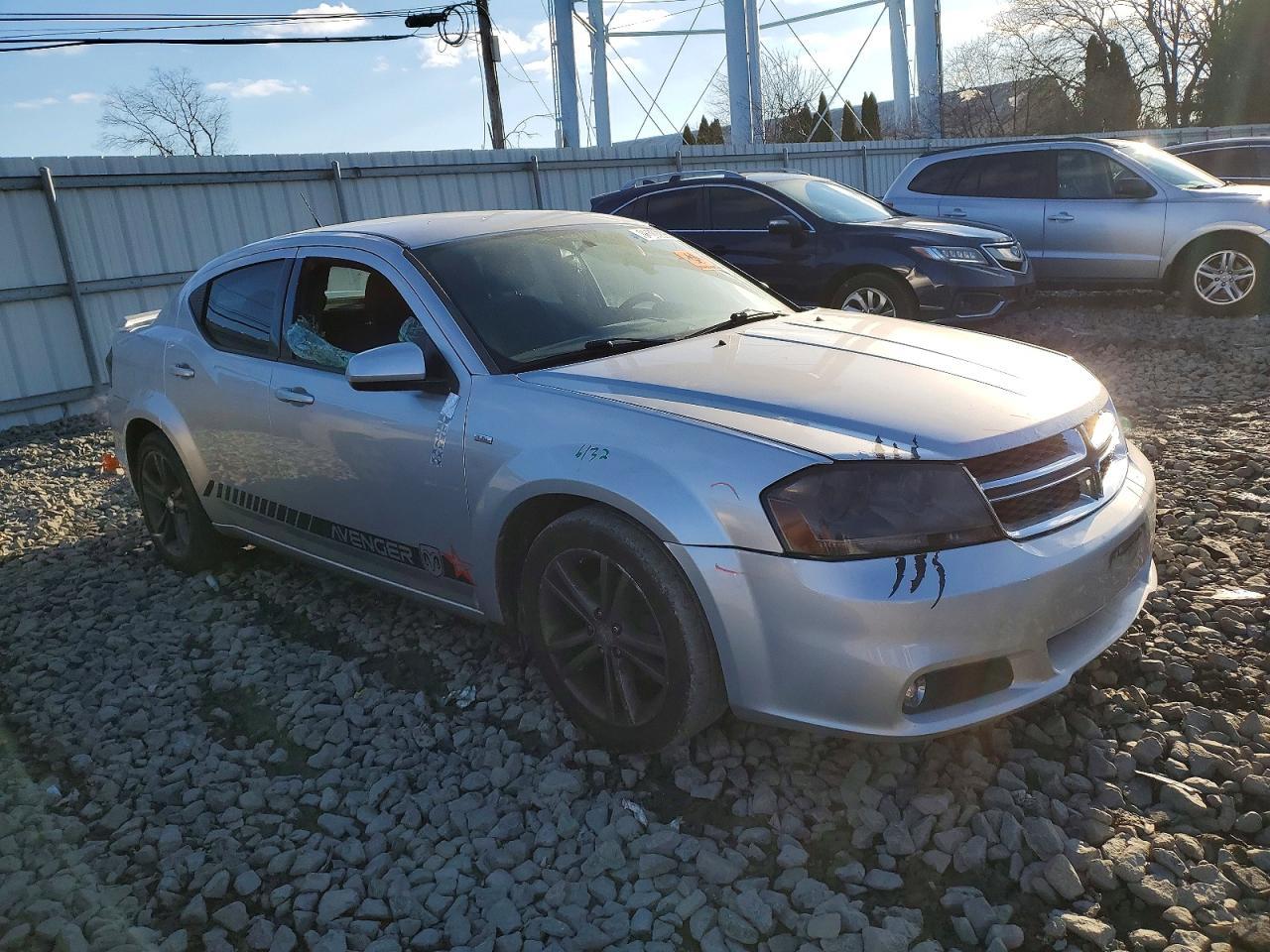 2011 DODGE Avenger
