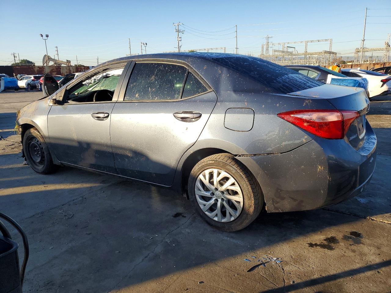 2018 TOYOTA COROLLA