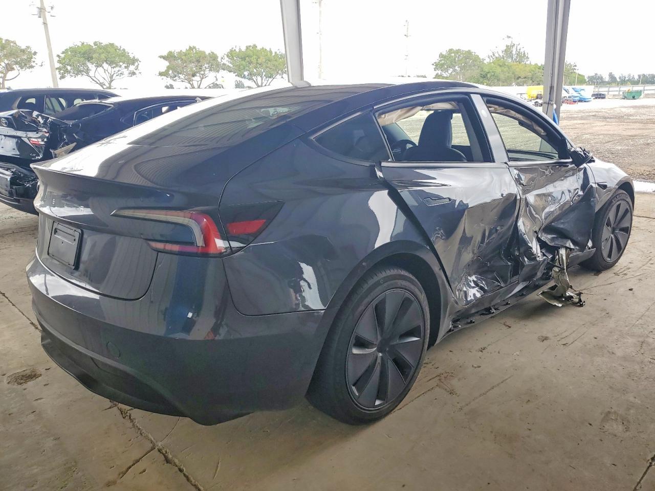 2024 TESLA MODEL 3