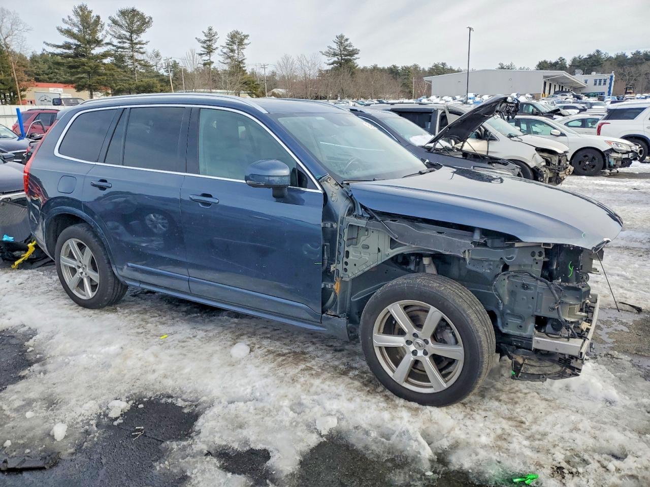 2021 VOLVO XC90