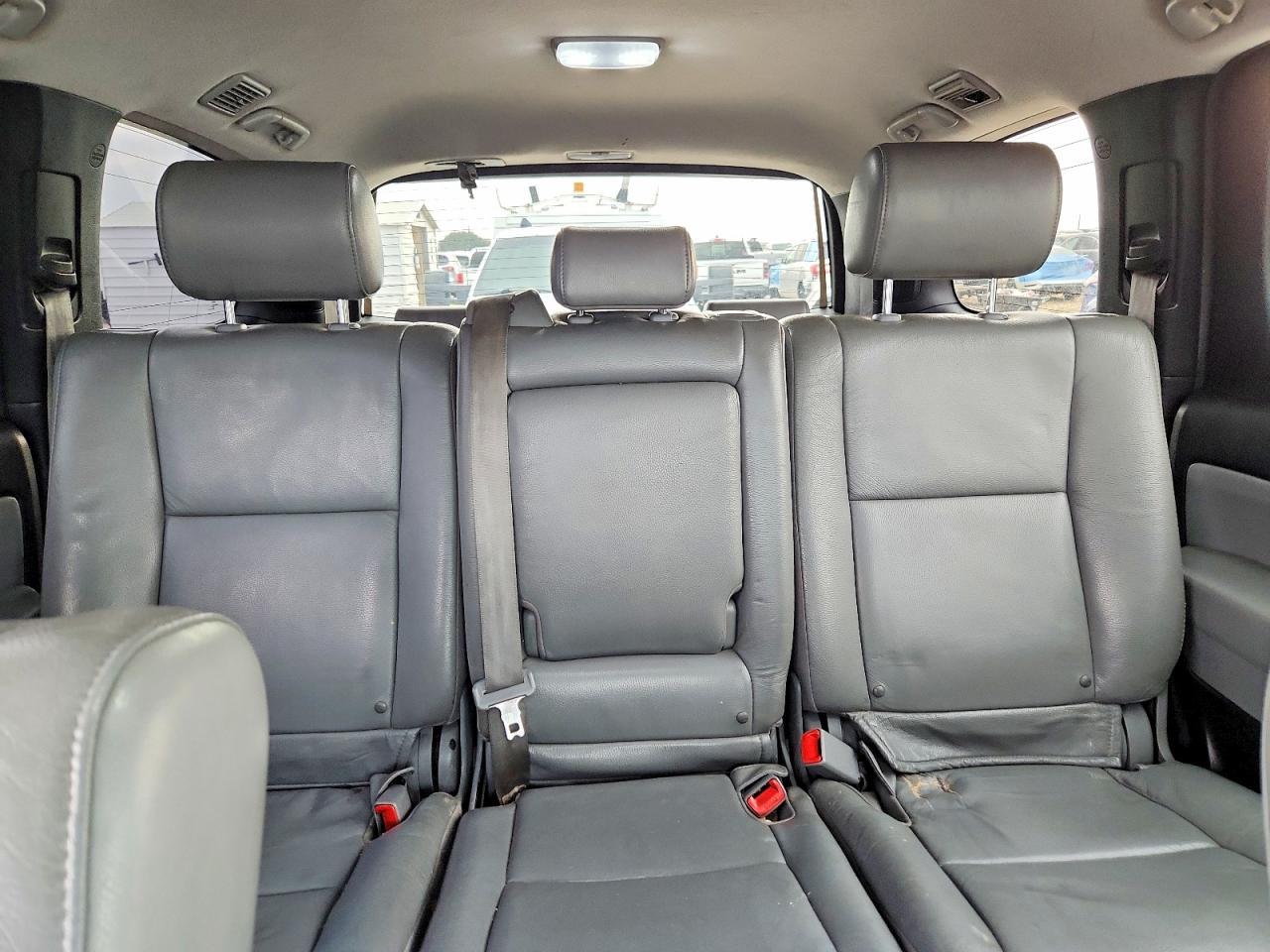 2011 TOYOTA Sequoia