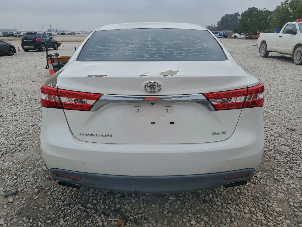 2013 TOYOTA Avalon