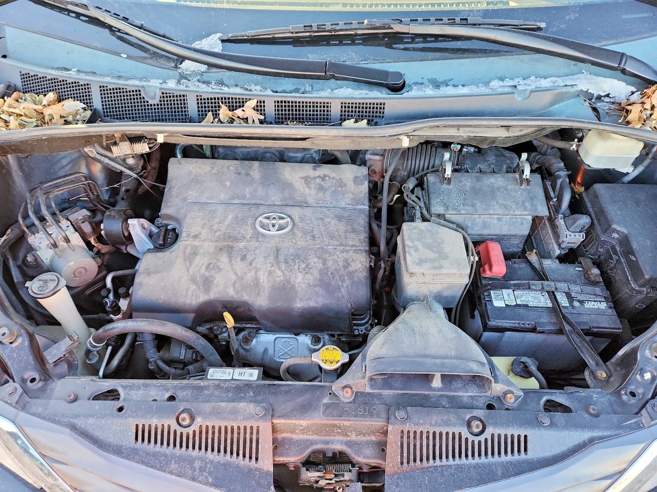2013 TOYOTA SIENNA