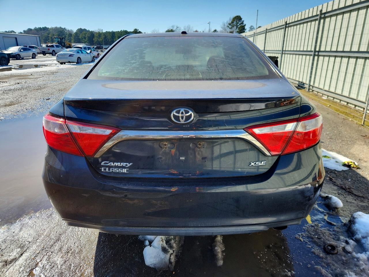 2016 TOYOTA CAMRY