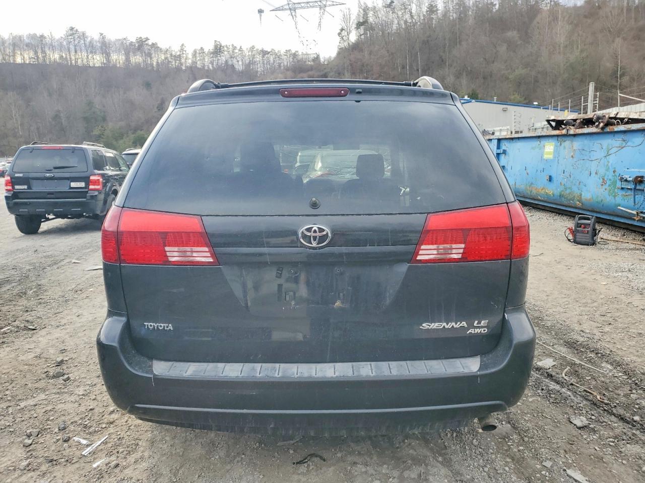 2005 TOYOTA SIENNA