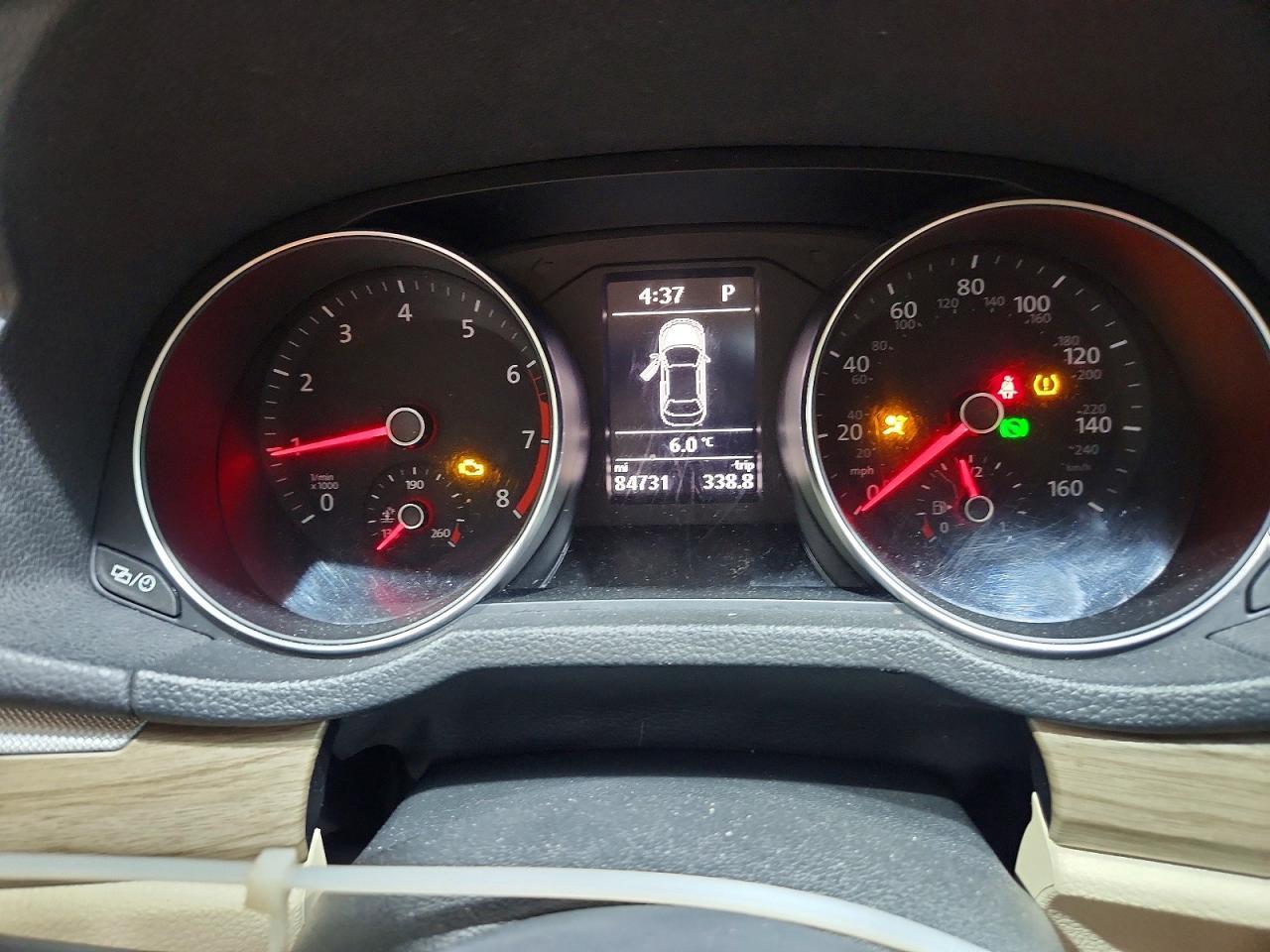 2016 VOLKSWAGEN Passat