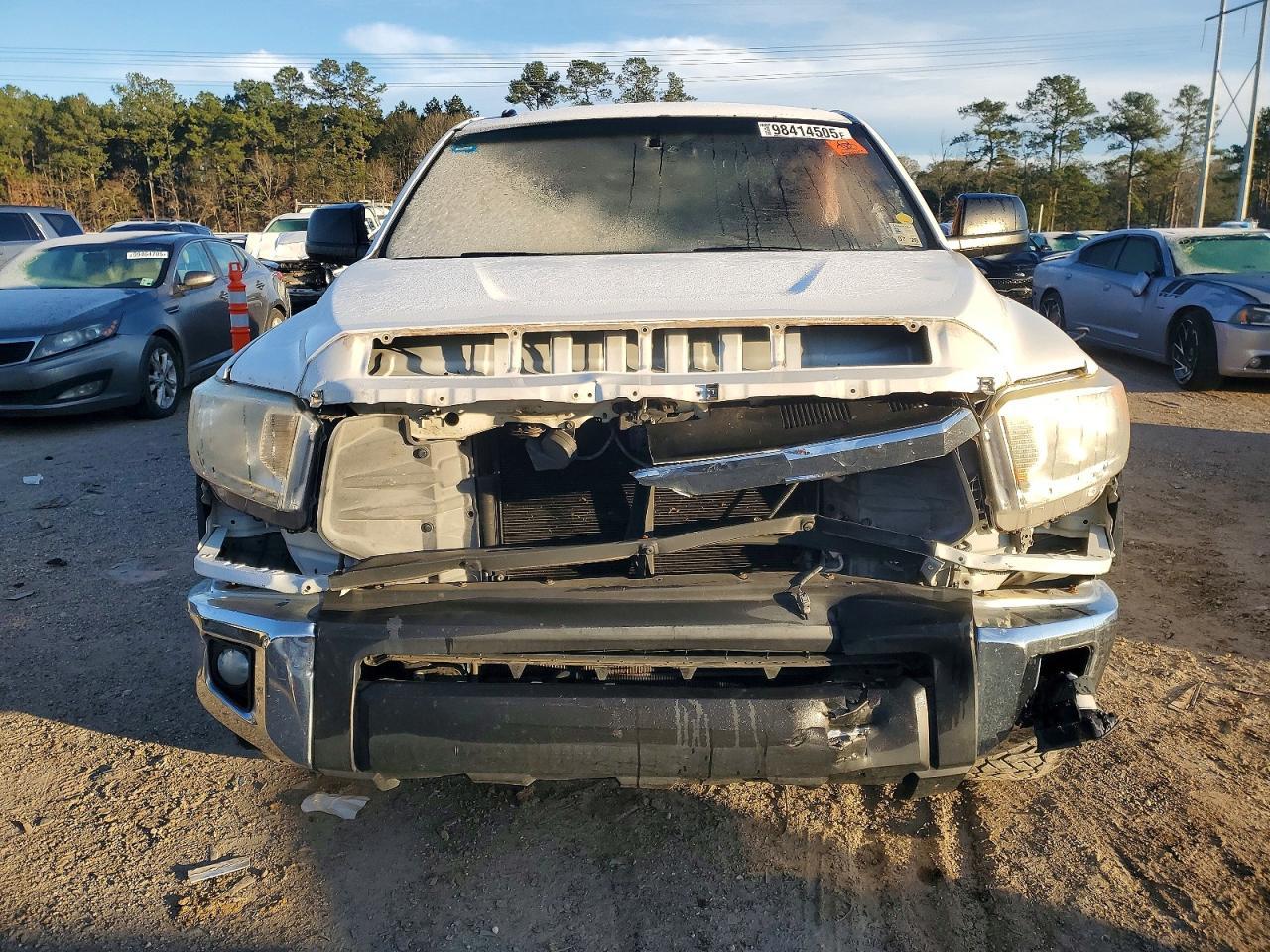2016 TOYOTA TUNDRA