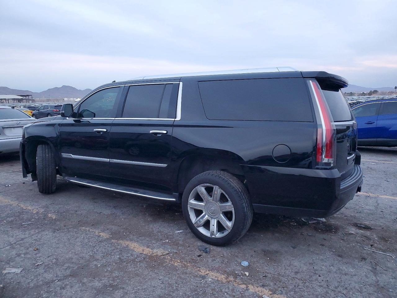 2017 CADILLAC Escalade ESV