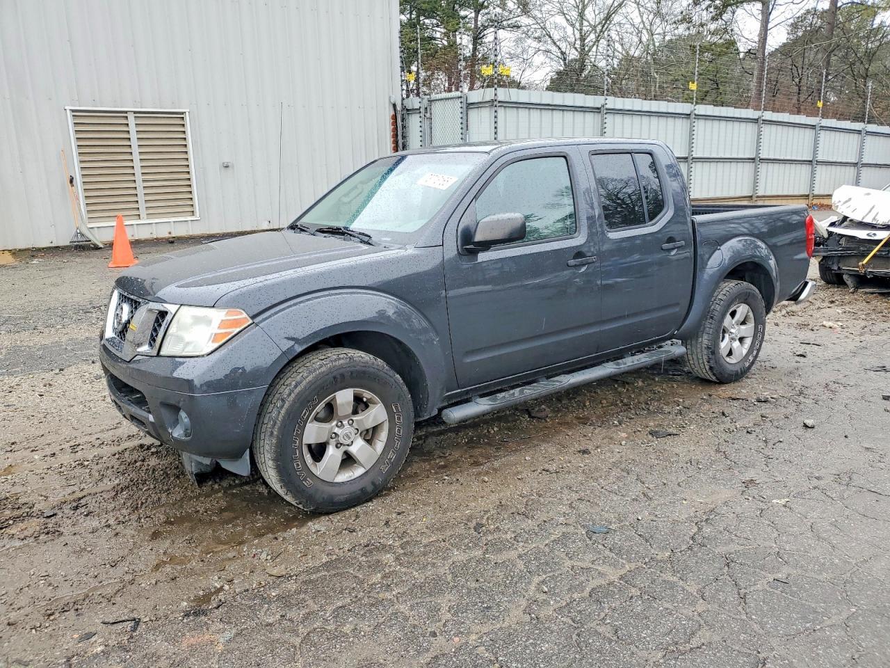 2012 NISSAN Frontier