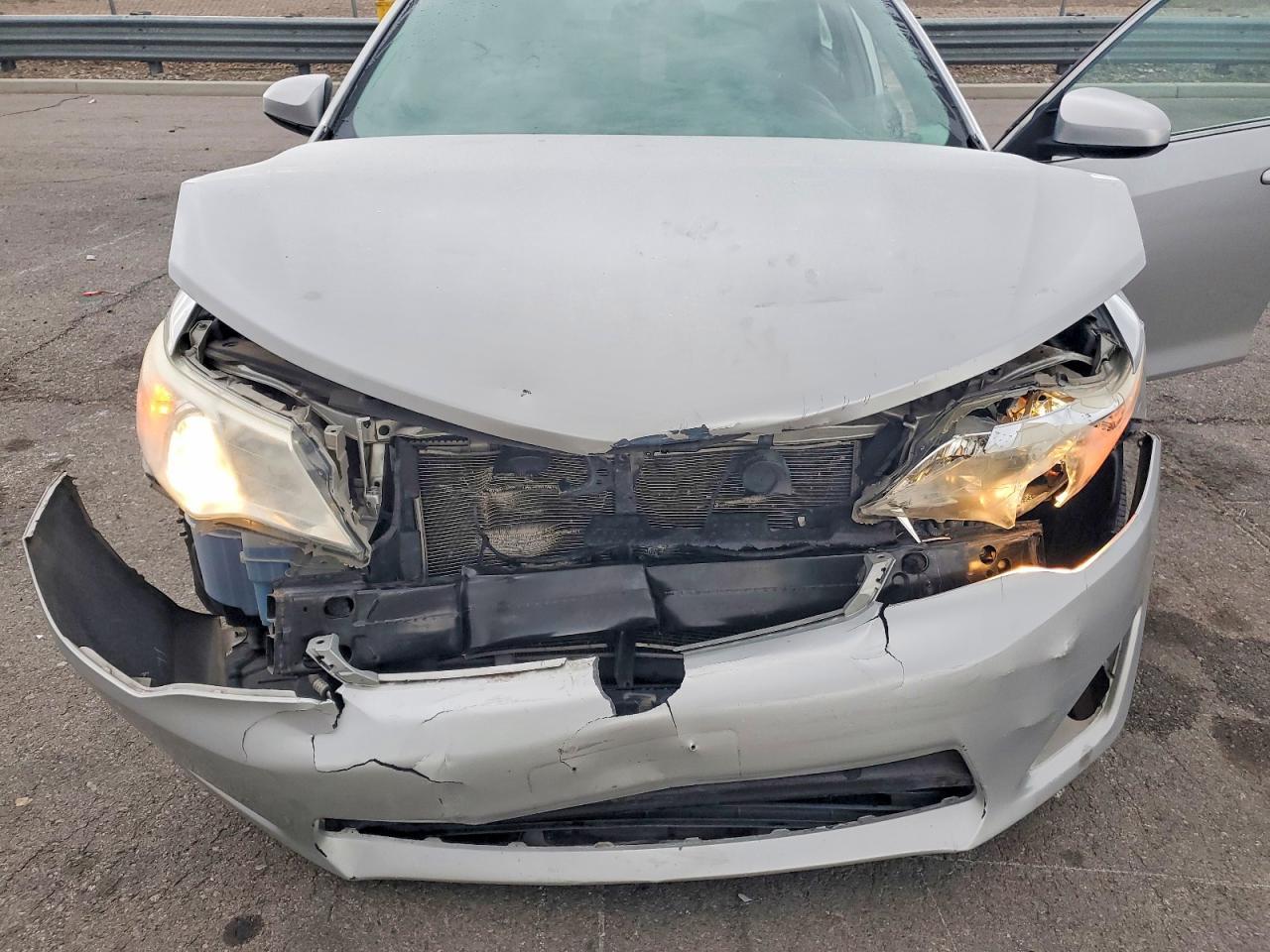 2014 TOYOTA CAMRY