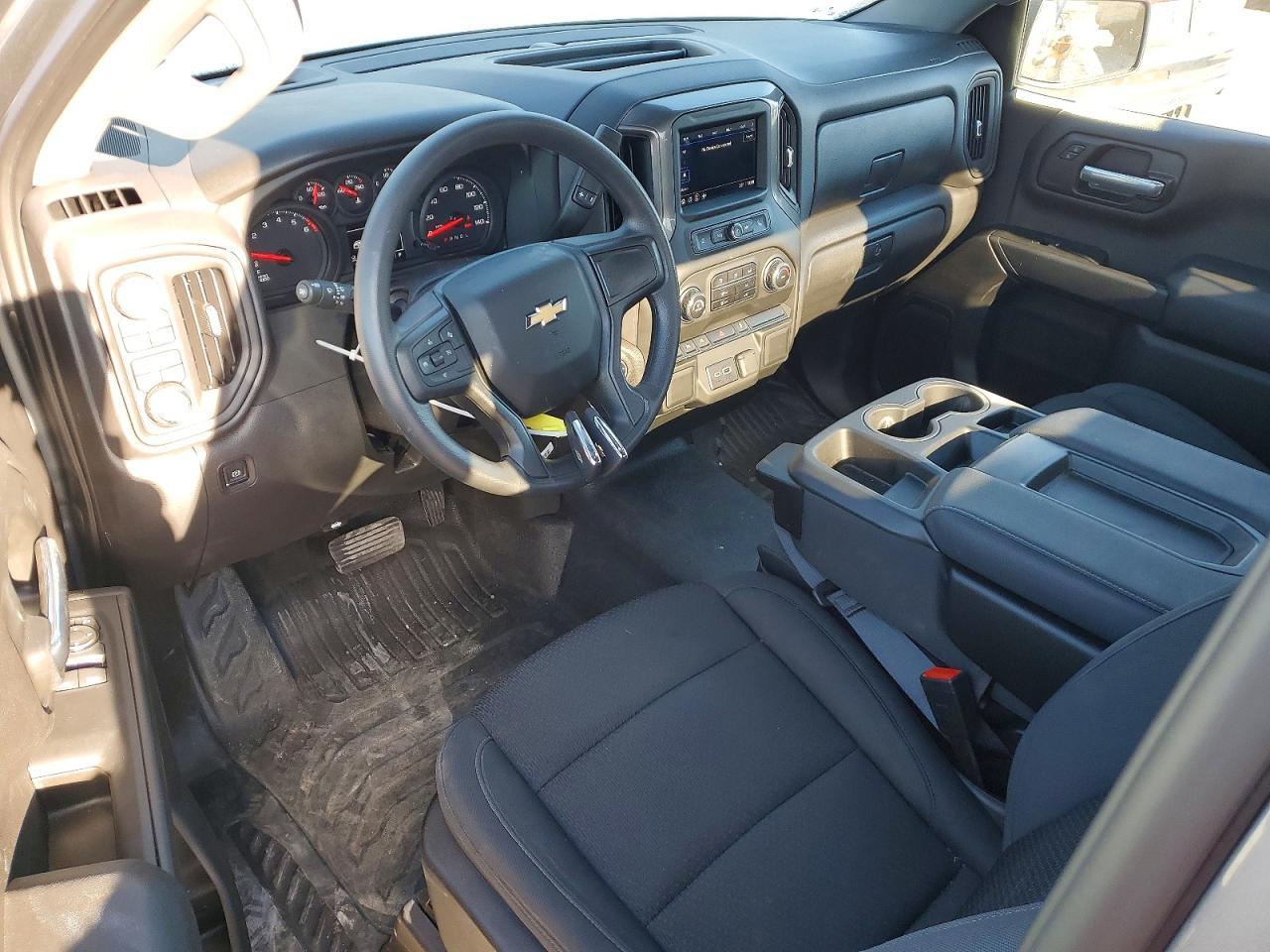 2025 CHEVROLET Silverado