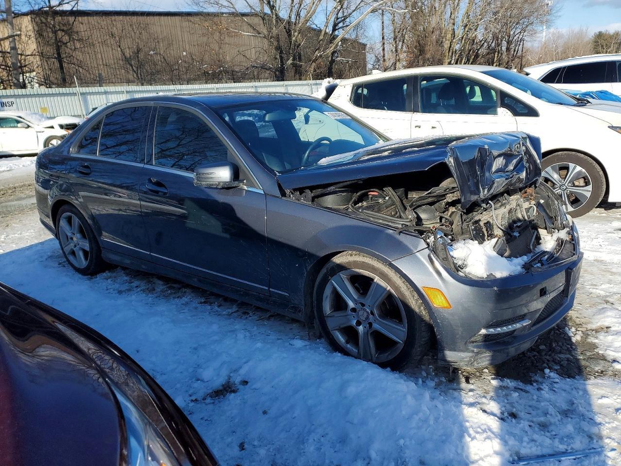 2011 MERCEDES-BENZ C-CLASS