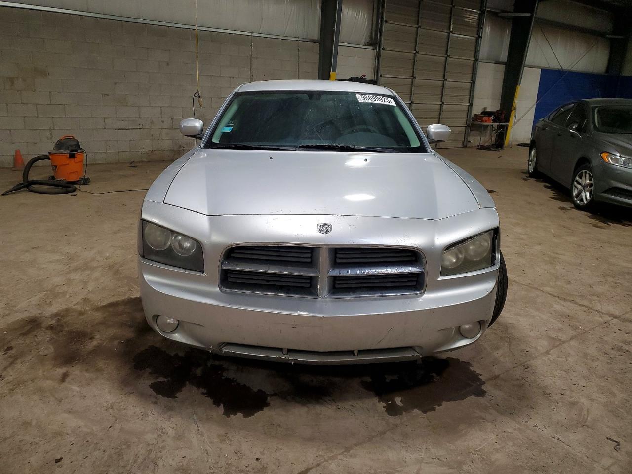 2010 DODGE CHARGER