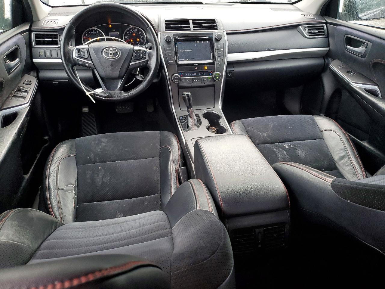 2016 TOYOTA CAMRY