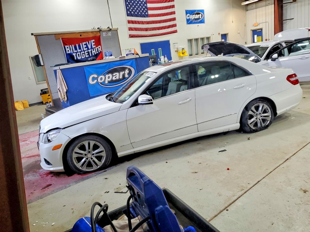 2010 MERCEDES-BENZ E-Class