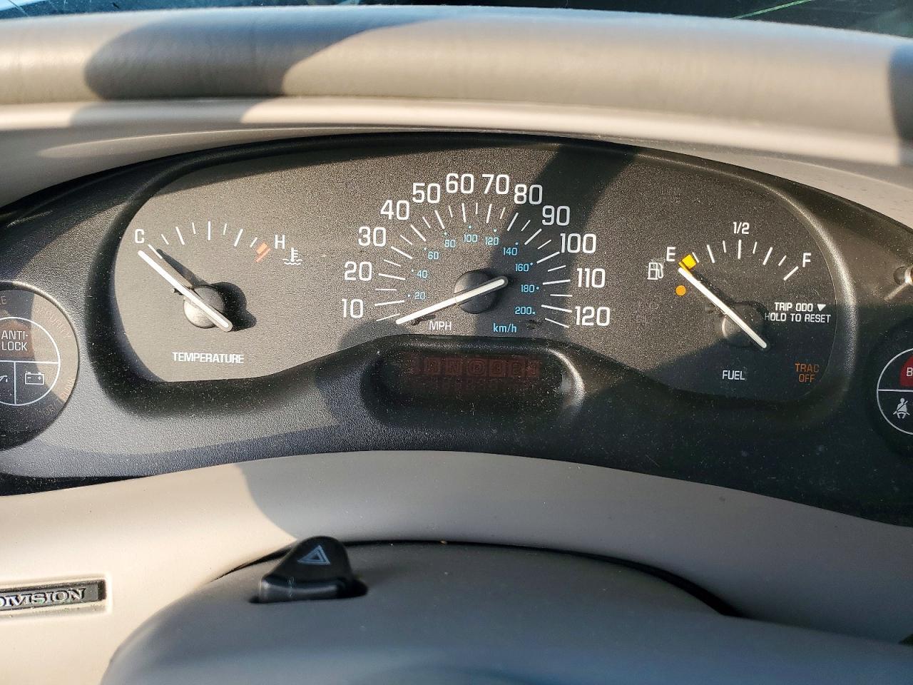 2002 BUICK Century