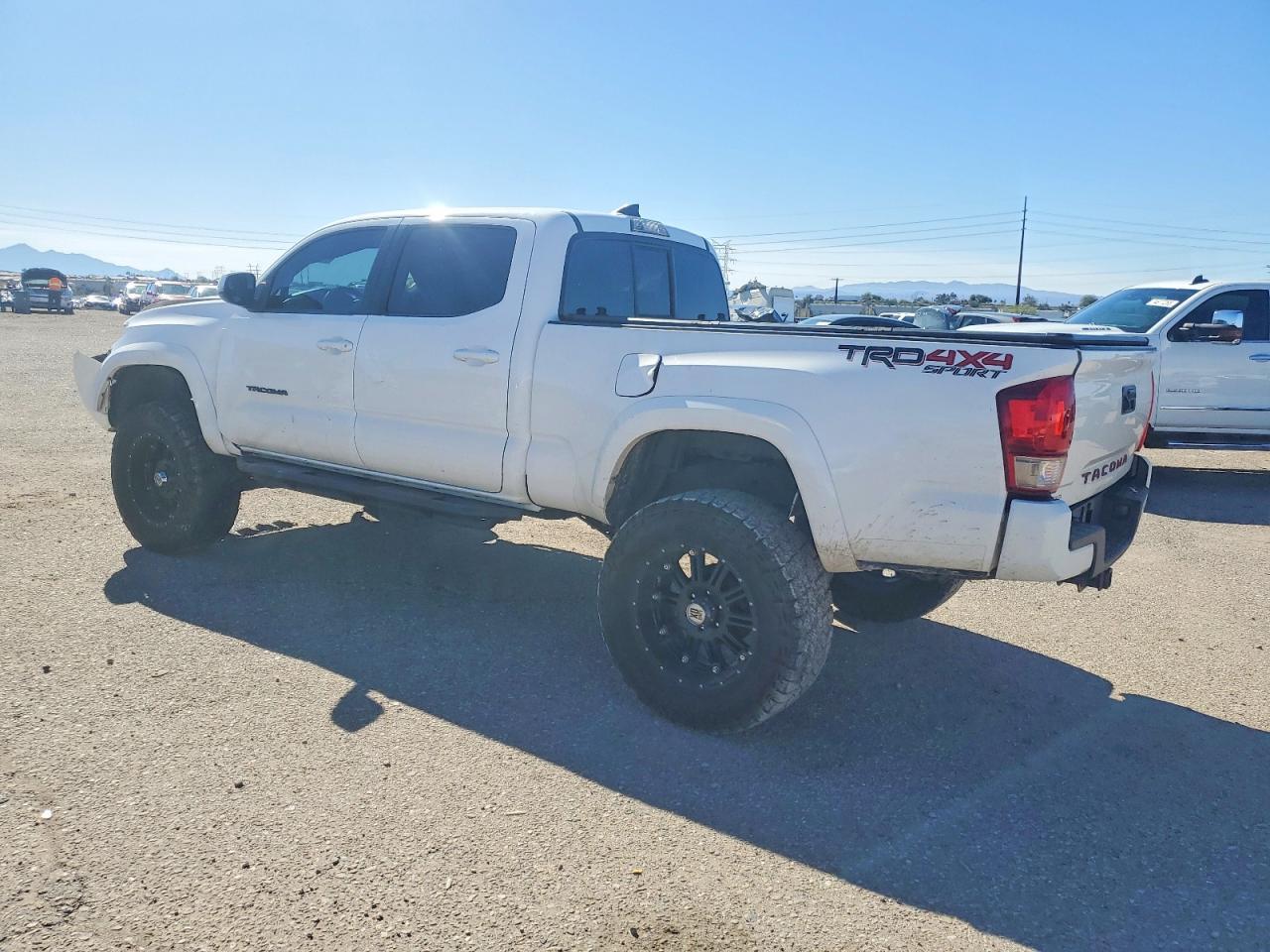 2016 TOYOTA TACOMA