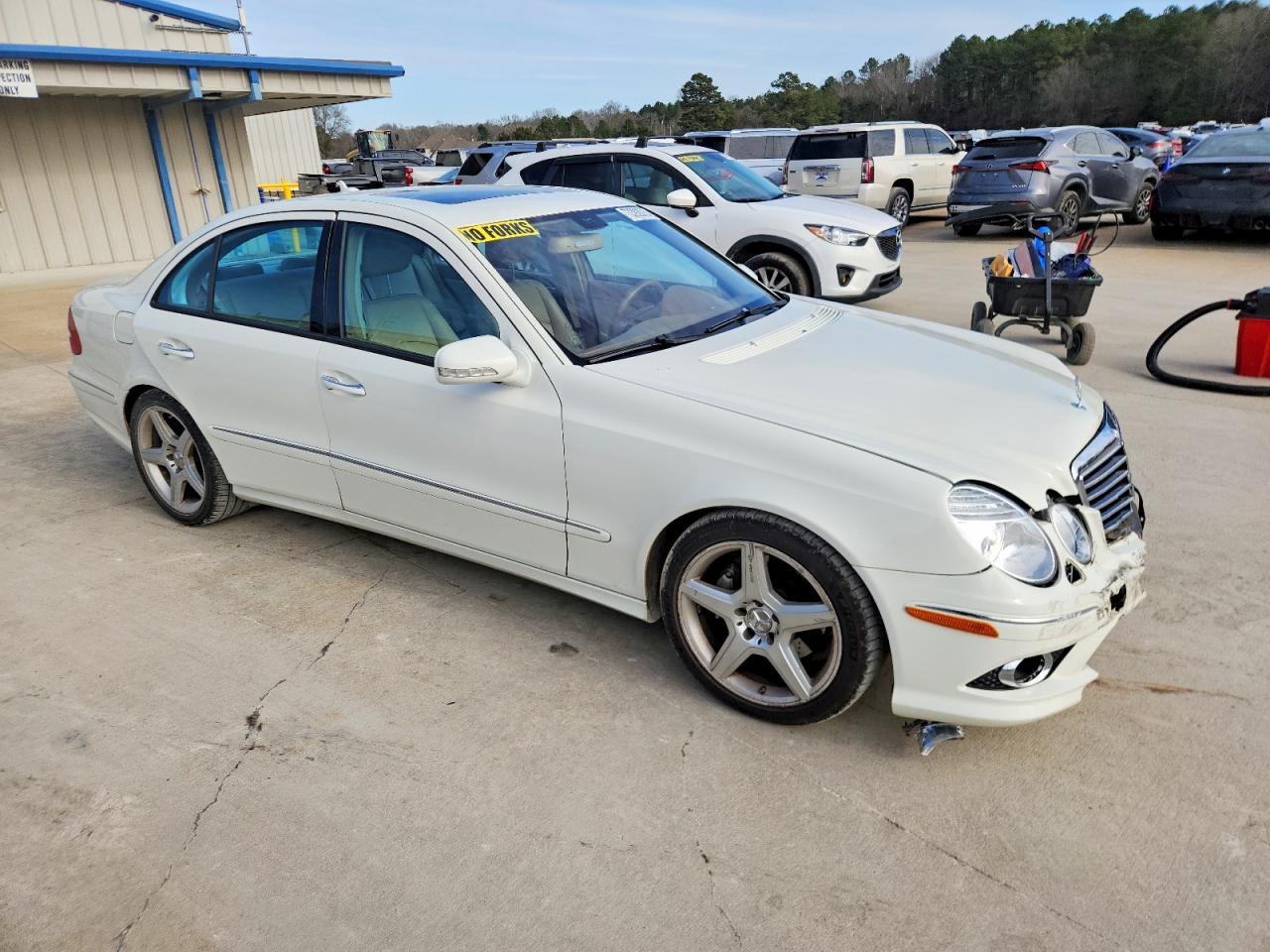 2009 MERCEDES-BENZ E-Class