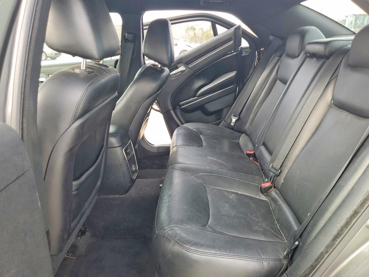 2011 CHRYSLER 300