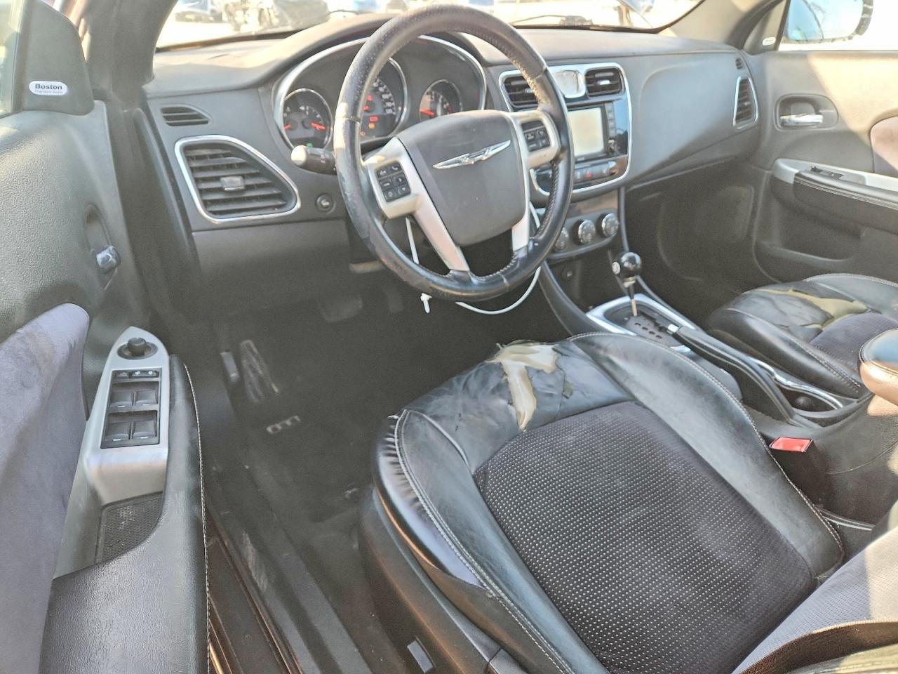 2013 CHRYSLER 200
