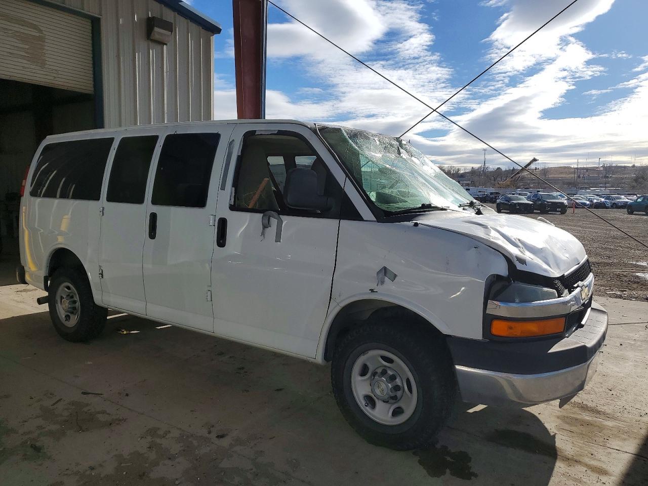 2010 CHEVROLET Express 3500
