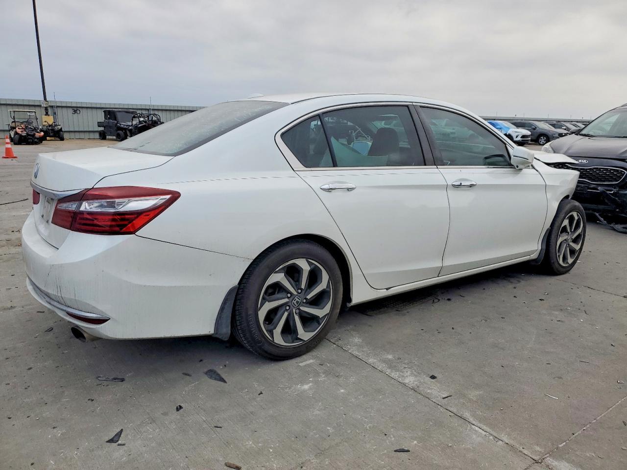 2016 HONDA ACCORD