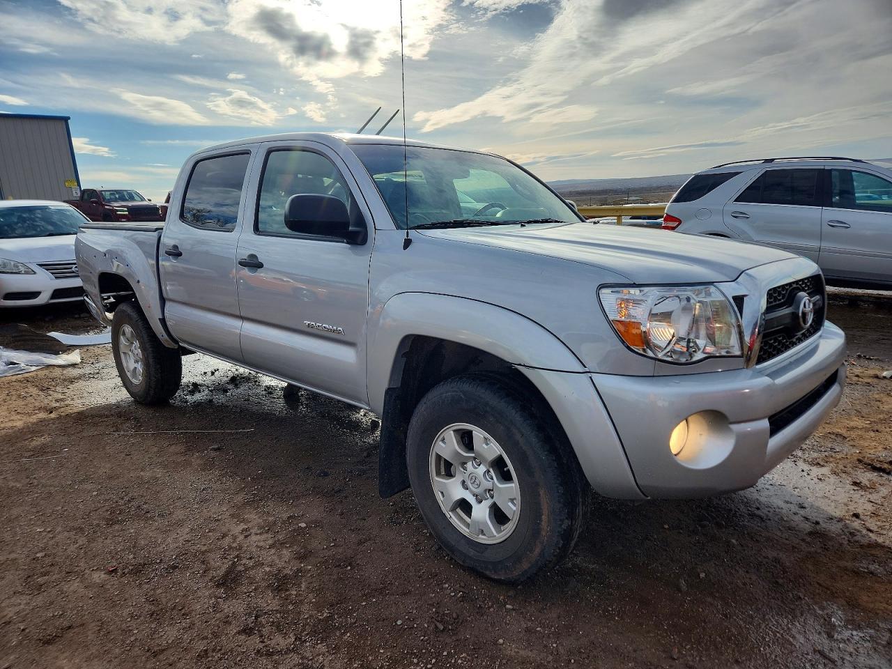 2011 TOYOTA TACOMA