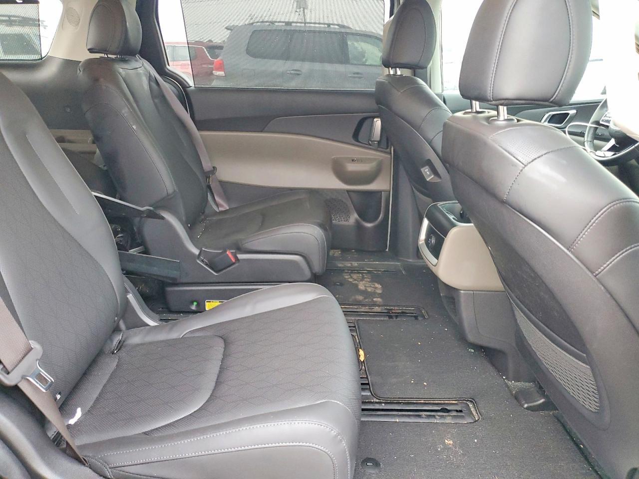 2025 KIA Carnival