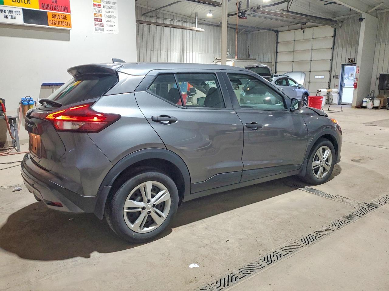 2022 NISSAN KICKS