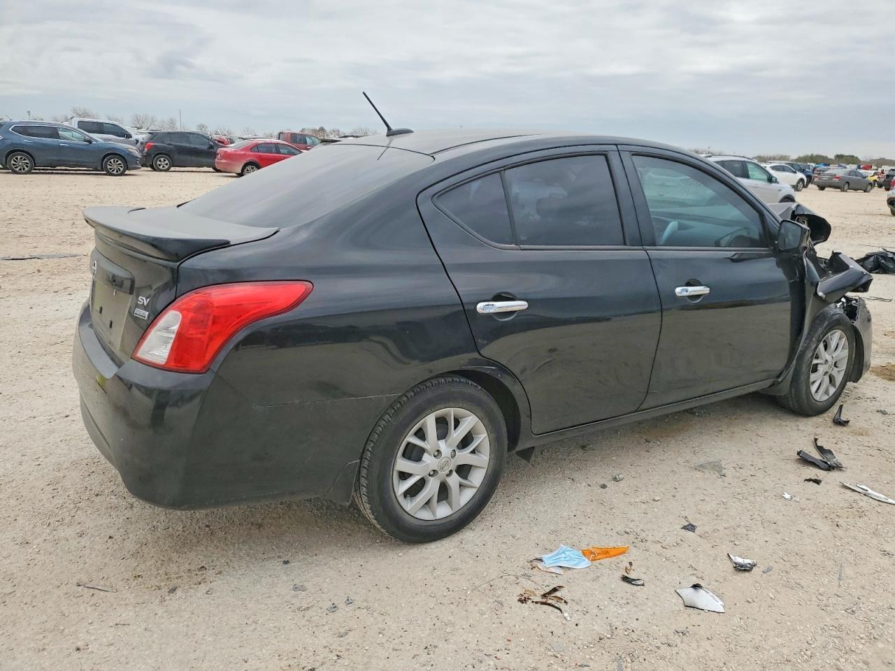 2019 NISSAN VERSA