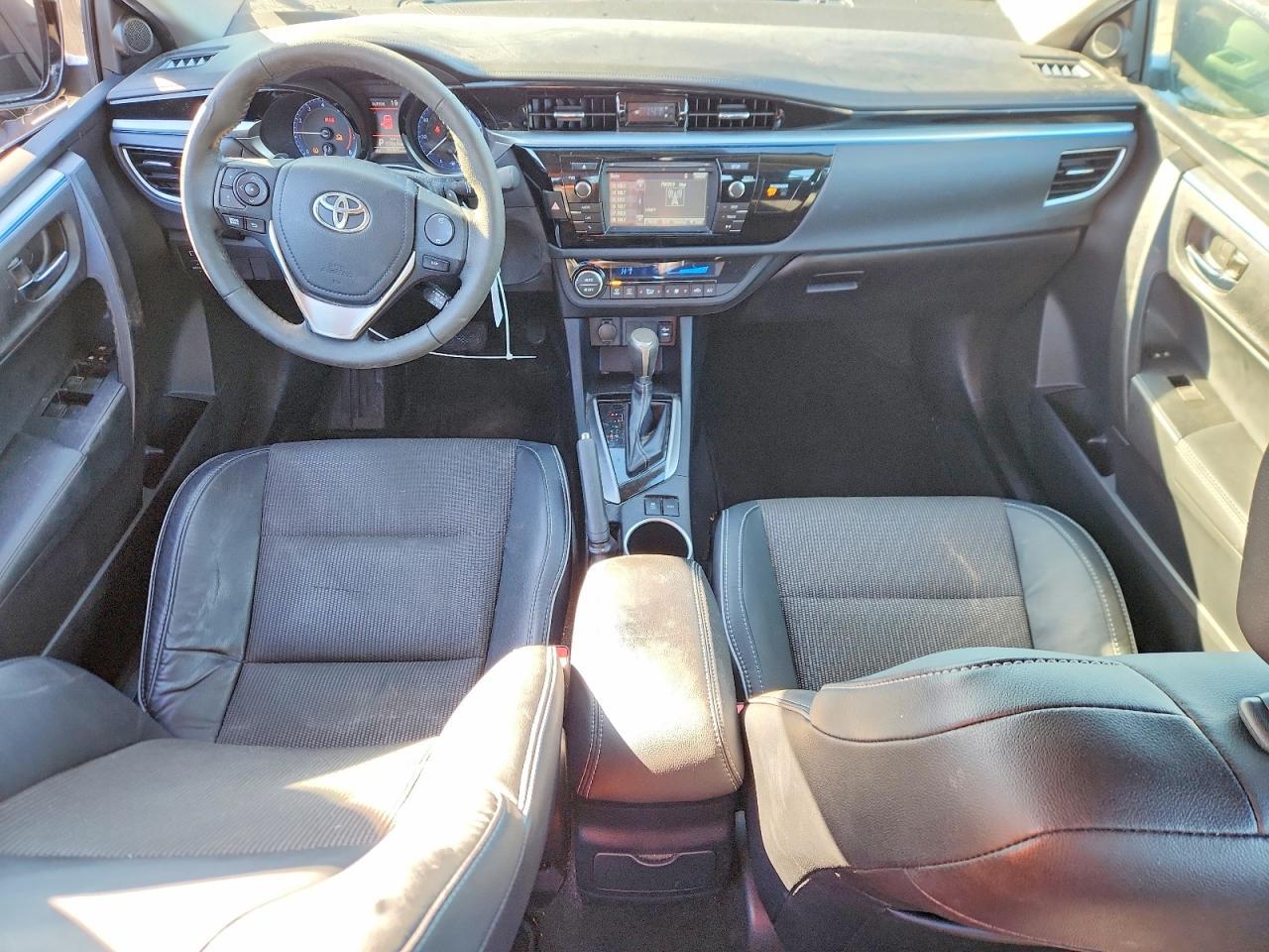 2015 TOYOTA COROLLA