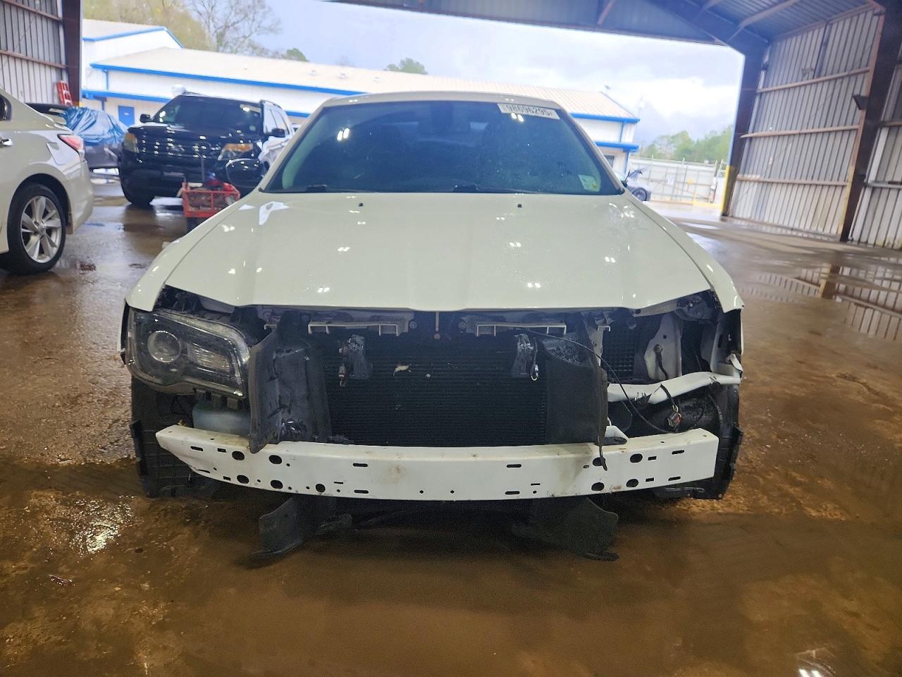 2019 CHRYSLER 300