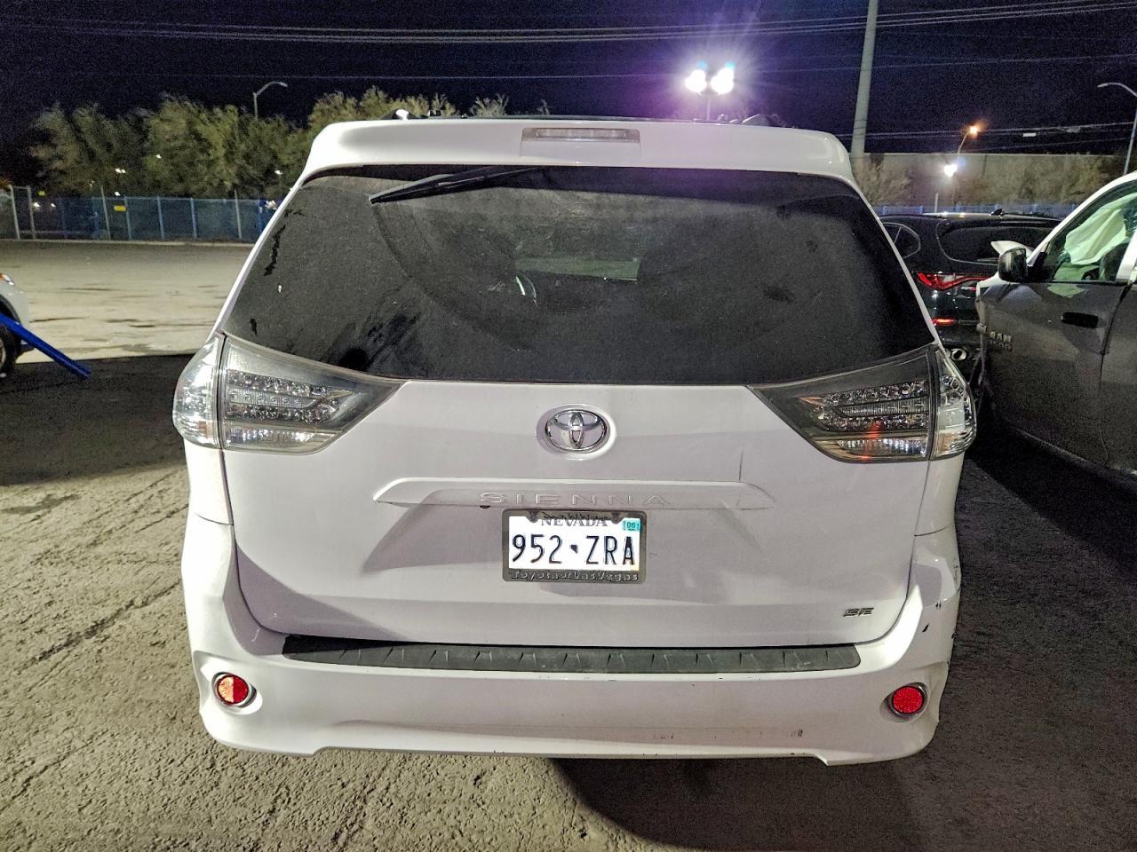 2015 TOYOTA SIENNA