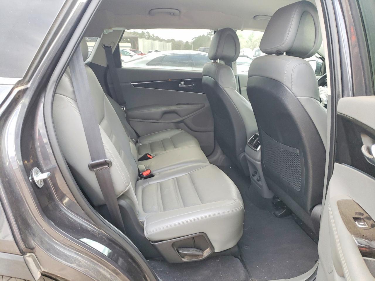2016 KIA SORENTO