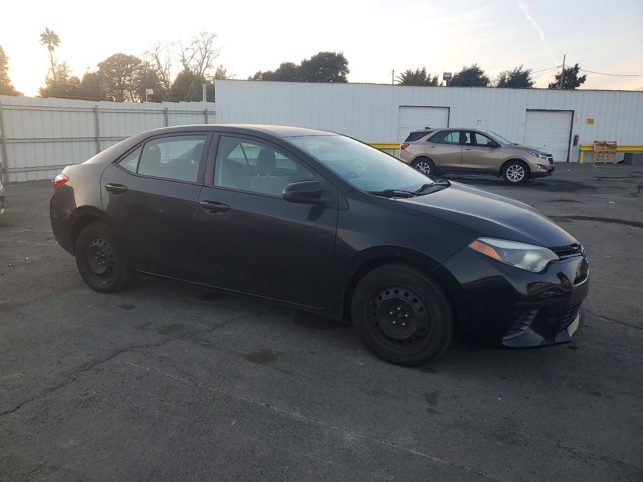 2016 TOYOTA COROLLA
