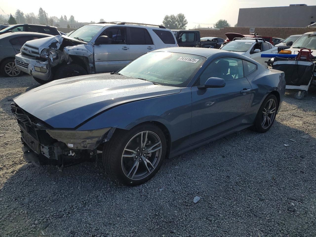 2025 FORD MUSTANG