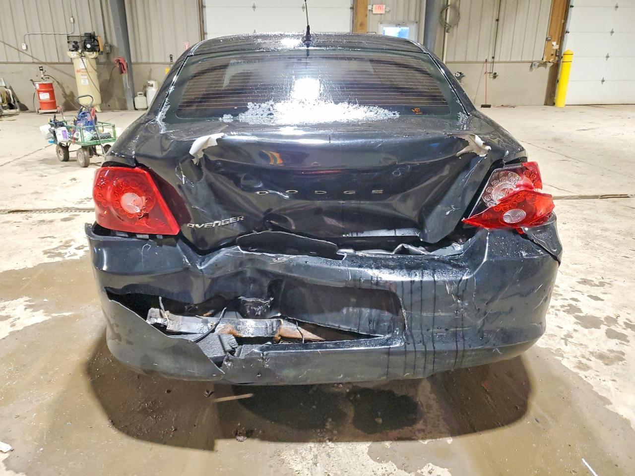 2012 DODGE Avenger