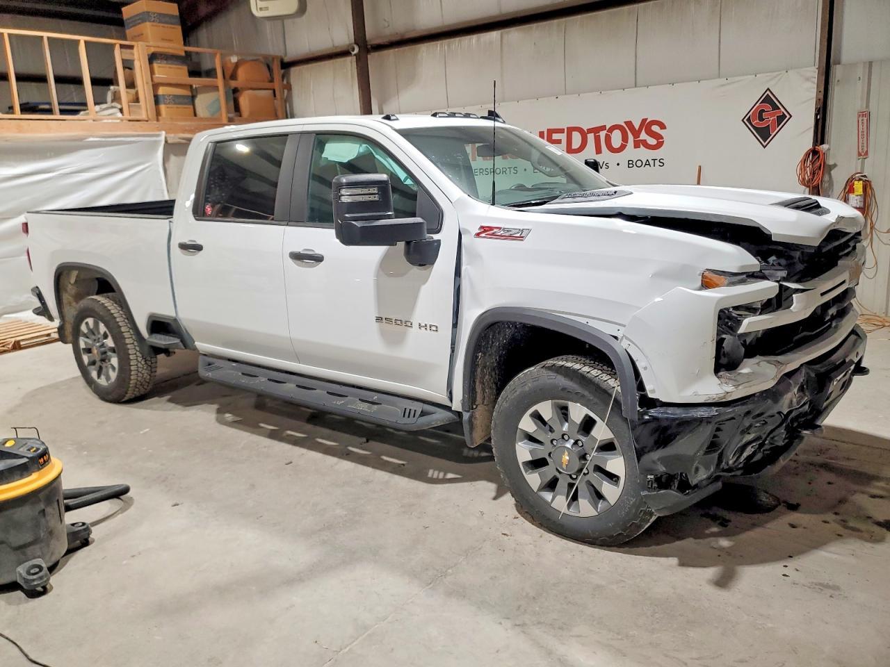 2025 CHEVROLET Silverado