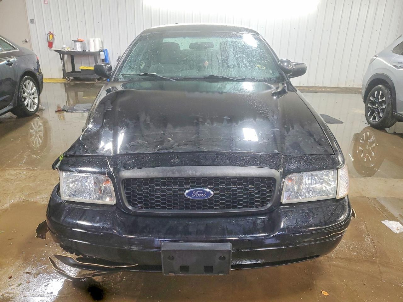 2011 FORD Crown Victoria