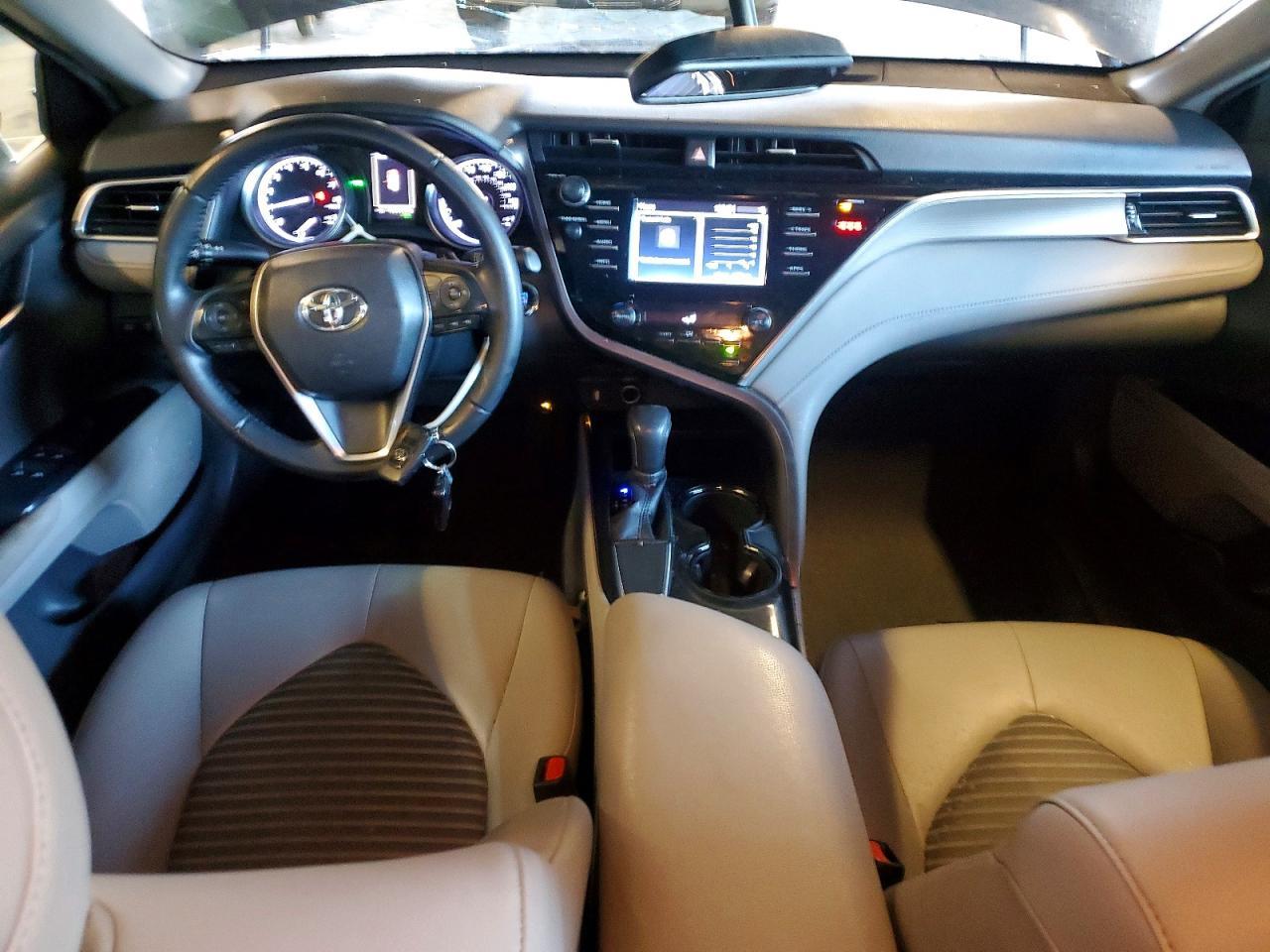 2018 TOYOTA CAMRY