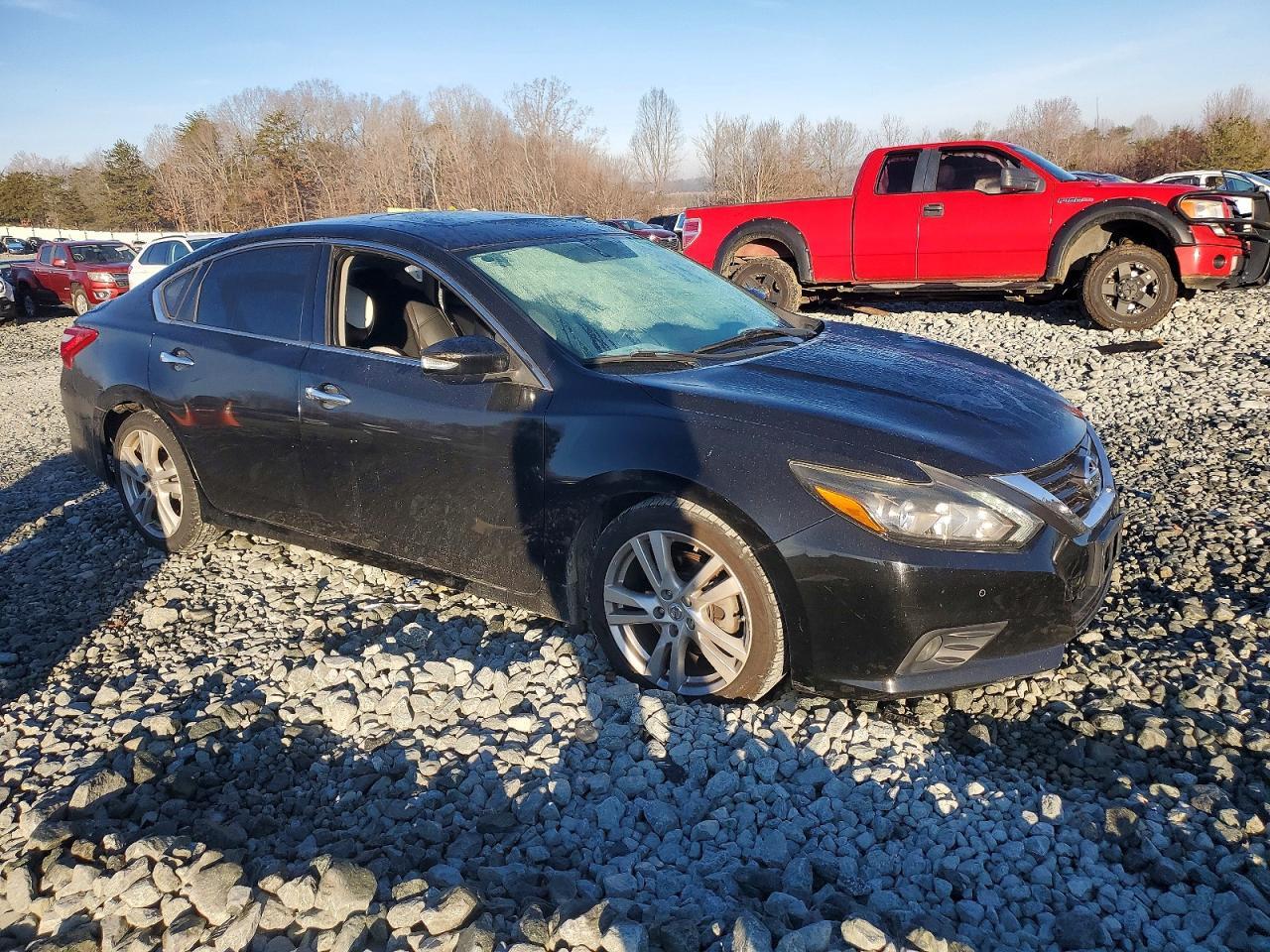 2017 NISSAN ALTIMA