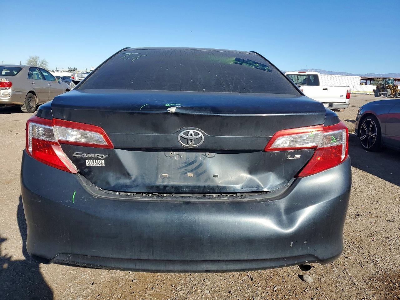 2014 TOYOTA CAMRY