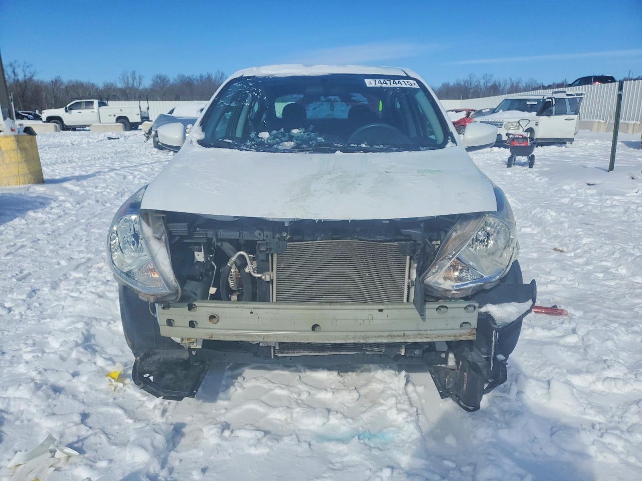 2019 NISSAN VERSA