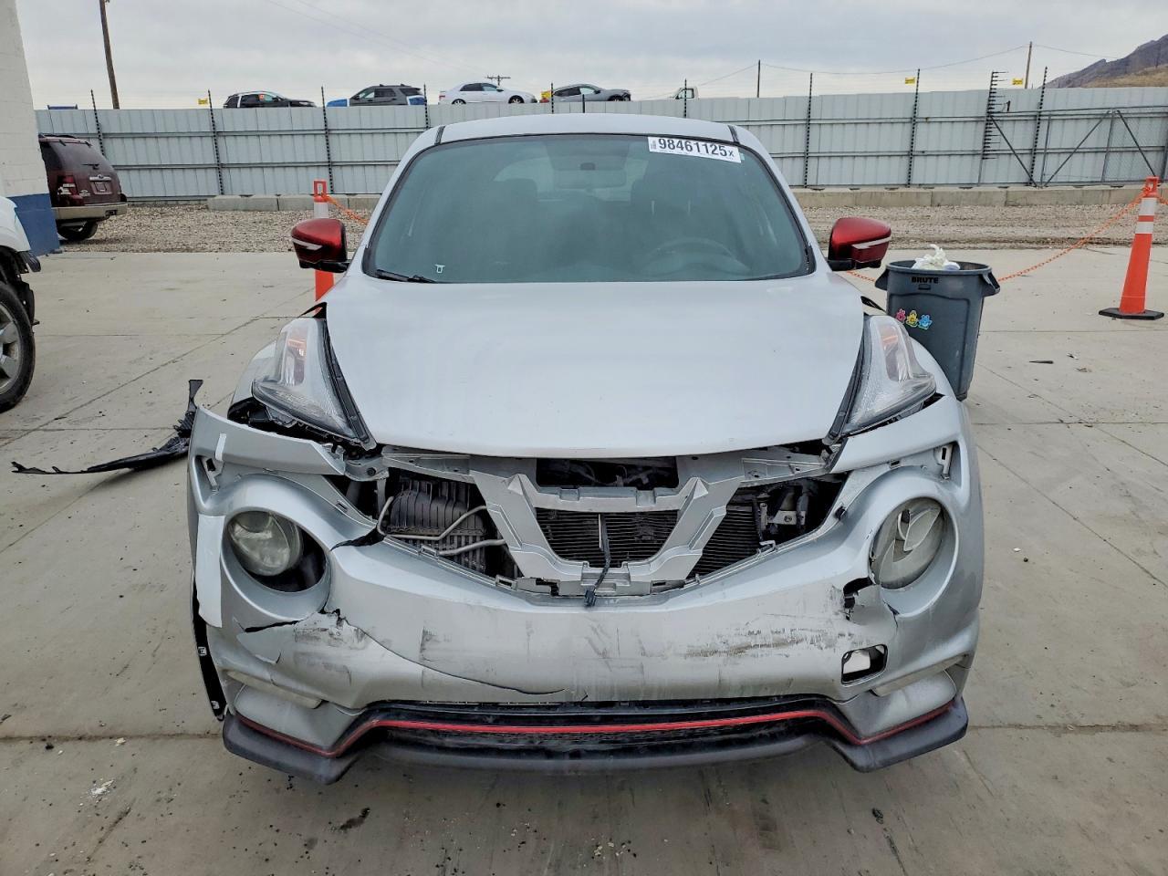 2015 NISSAN Juke