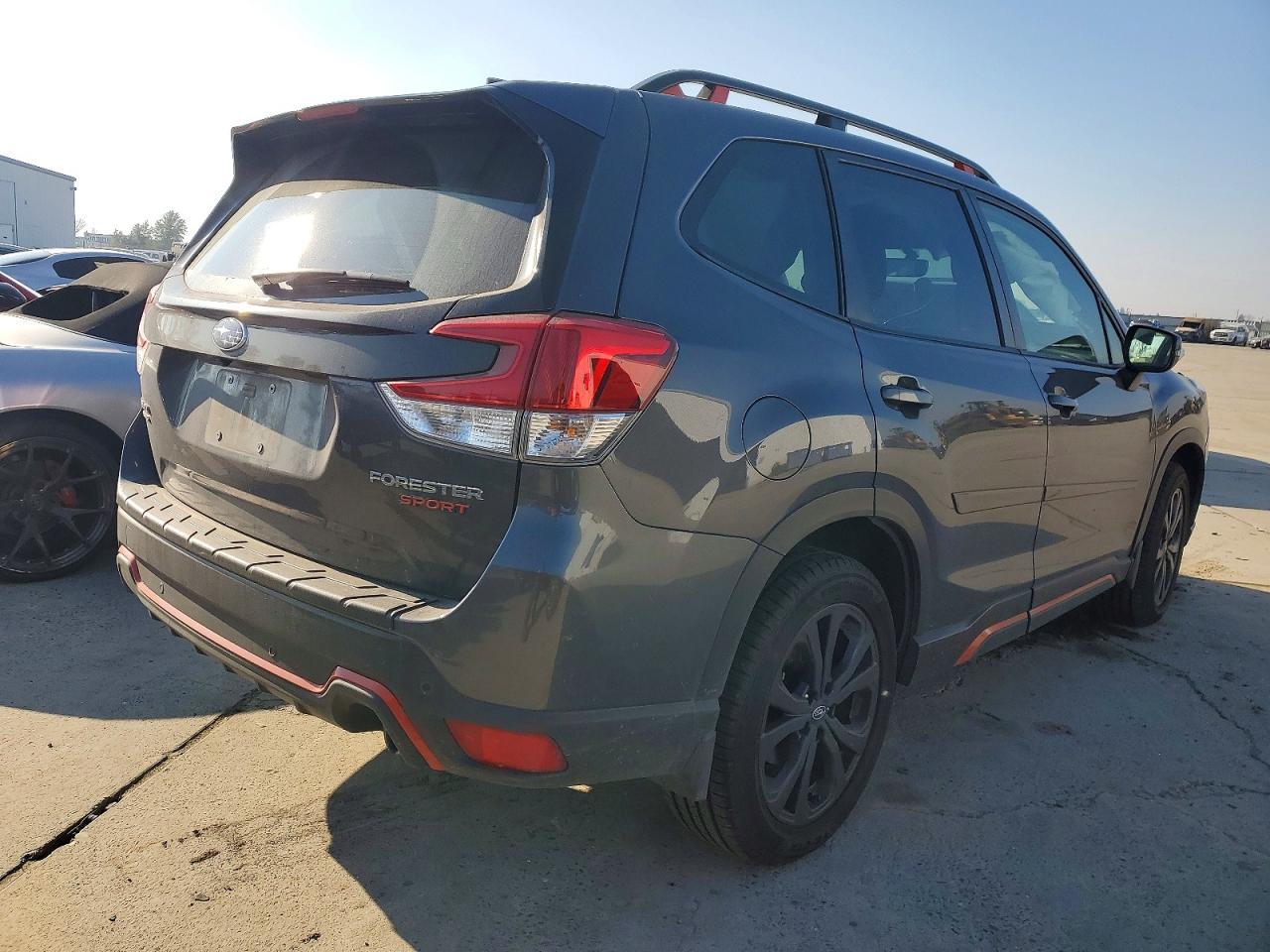 2023 SUBARU FORESTER