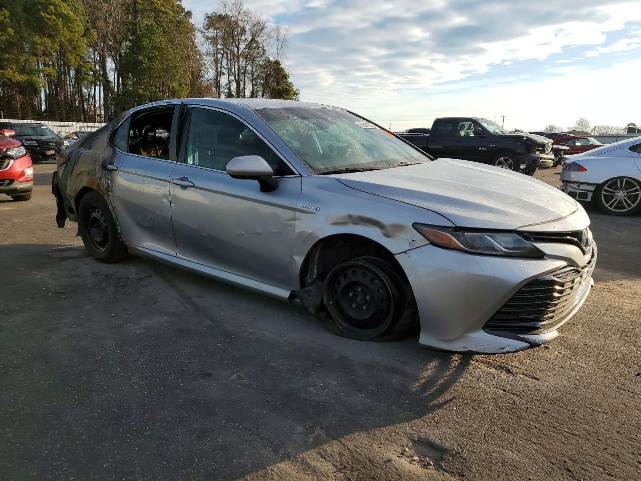 2019 TOYOTA CAMRY