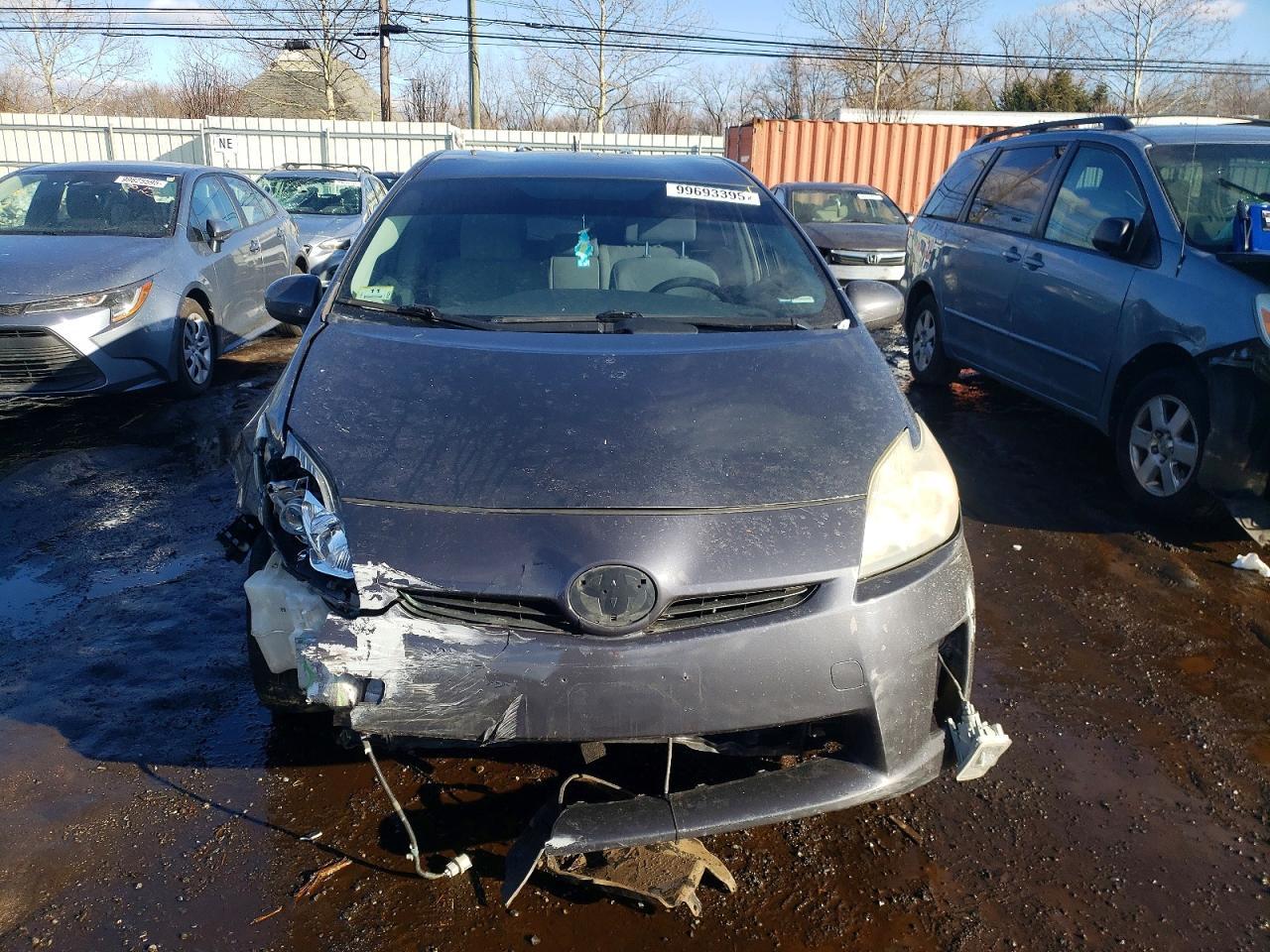 2011 TOYOTA PRIUS