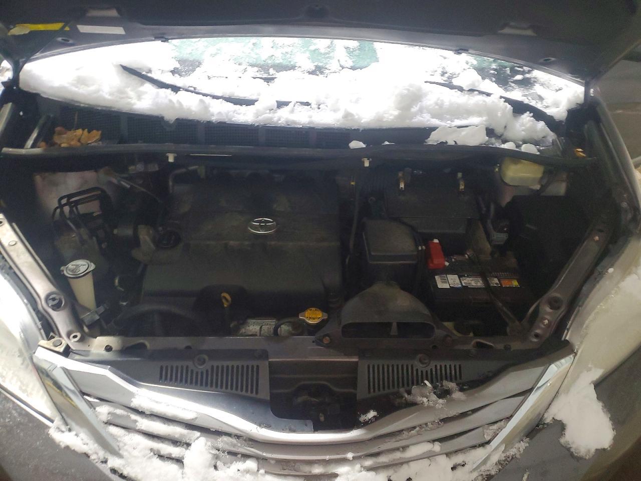 2015 TOYOTA SIENNA