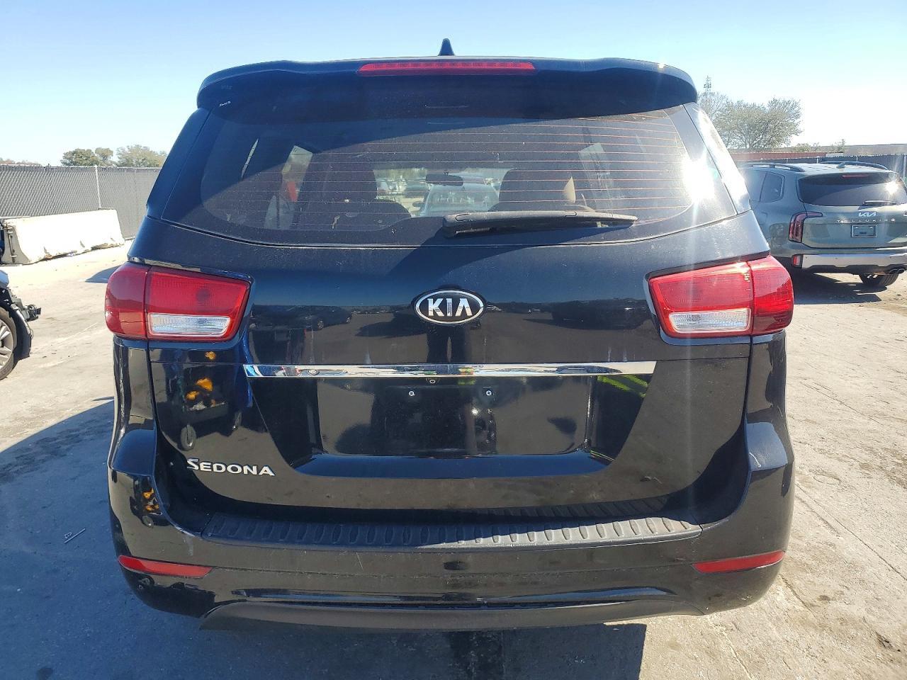 2017 KIA SEDONA